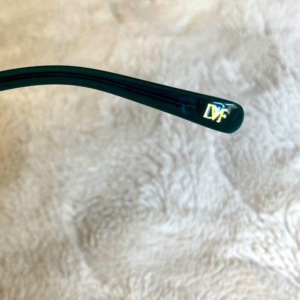 DVF emerald green shades rectangular glasses frame - Picture 5 of 8